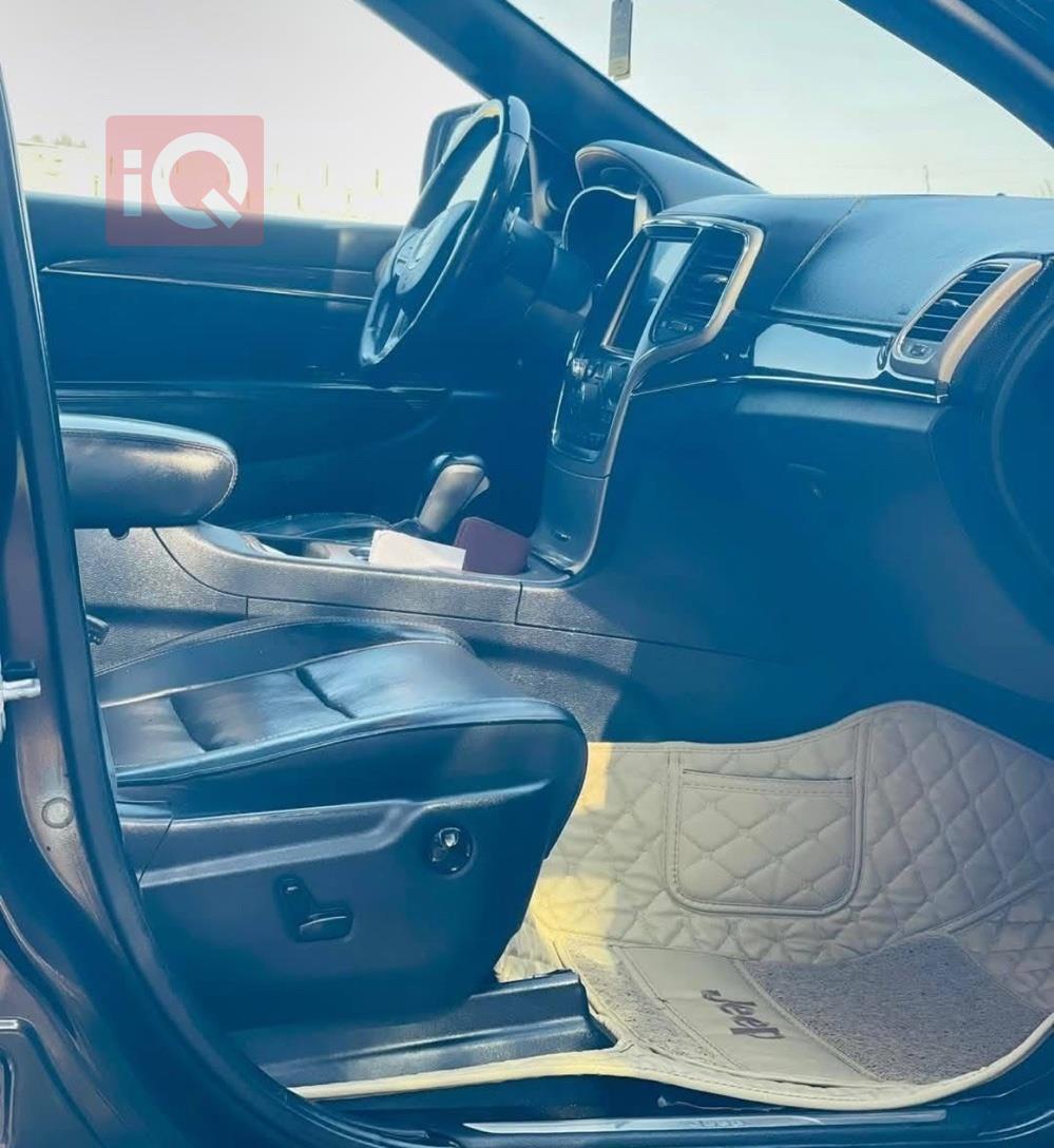 جيب جراند شيروكي